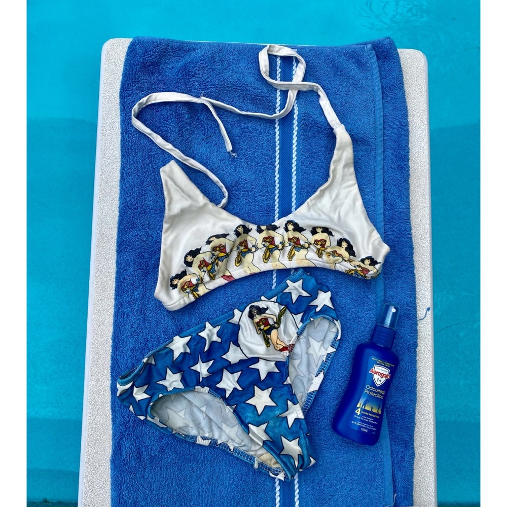 Wonder Woman Bikini Set